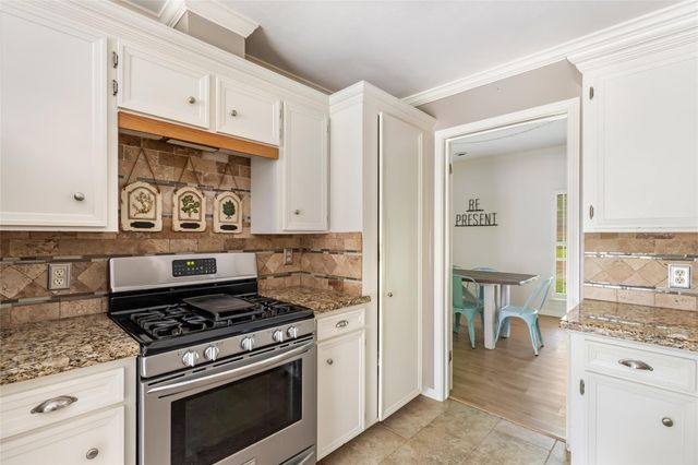 30 Little John Lane, Dayton, TX 77535