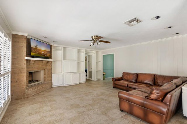 30 Little John Lane, Dayton, TX 77535