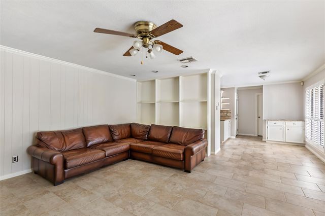 30 Little John Lane, Dayton, TX 77535