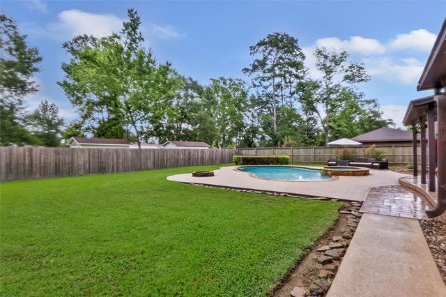 30 Little John Lane, Dayton, TX 77535