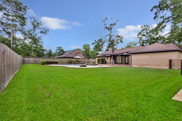 30 Little John Lane, Dayton, TX 77535