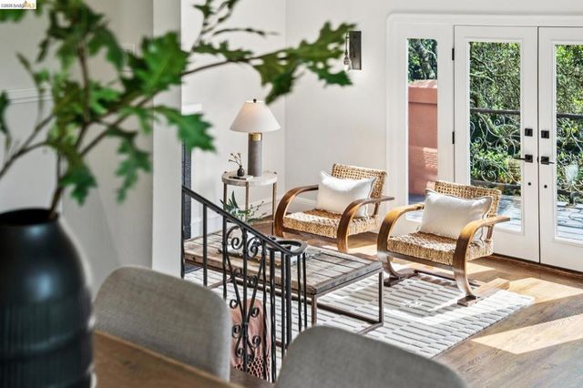 5617 Moraga, Oakland, CA 94611