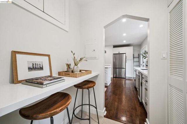 5617 Moraga, Oakland, CA 94611