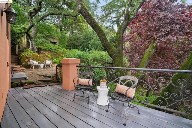 5617 Moraga, Oakland, CA 94611