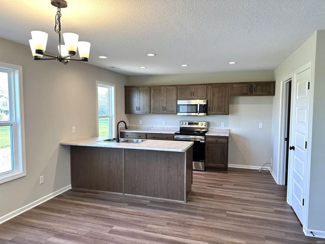 6327 Hunter Wood Drive, Fort Wayne, IN 46835