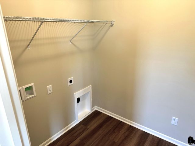 6327 Hunter Wood Drive, Fort Wayne, IN 46835