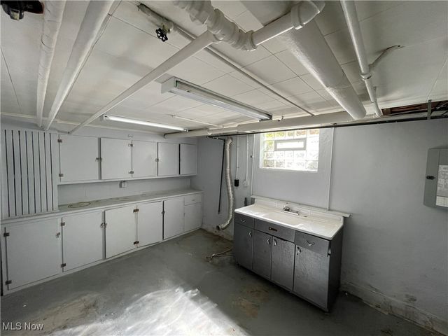 1867 Coronado Avenue, Youngstown, OH 44504