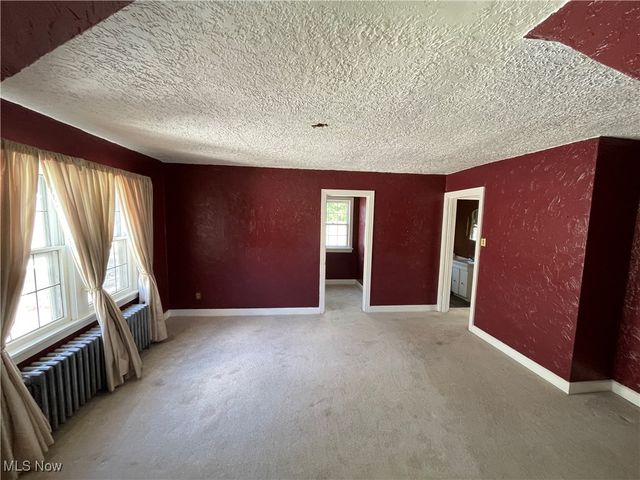 1867 Coronado Avenue, Youngstown, OH 44504