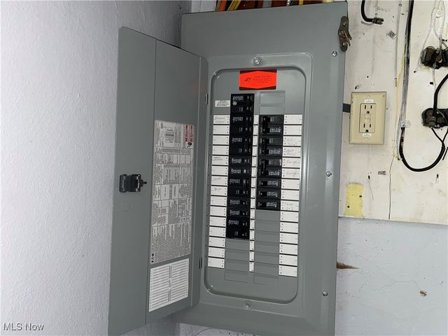 1867 Coronado Avenue, Youngstown, OH 44504