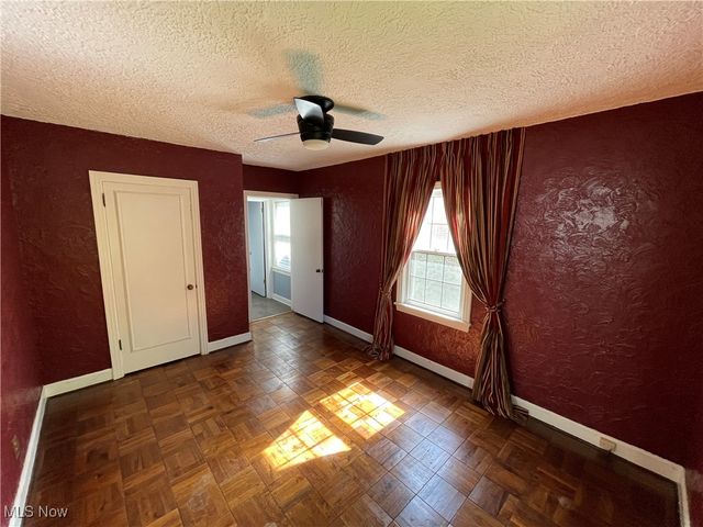 1867 Coronado Avenue, Youngstown, OH 44504