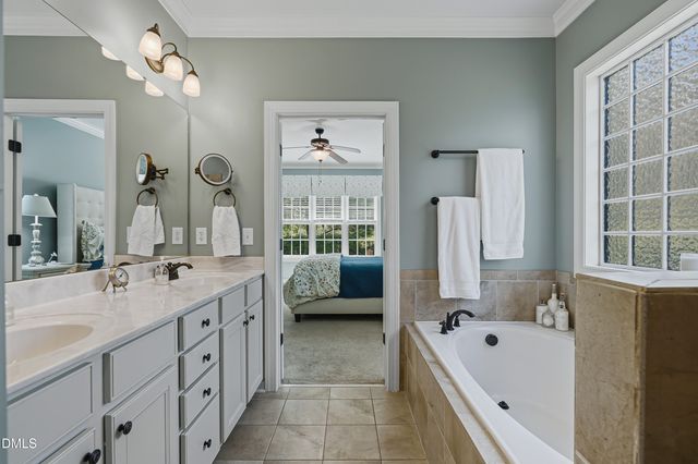 39 Old Grove Lane, Apex, NC 27502