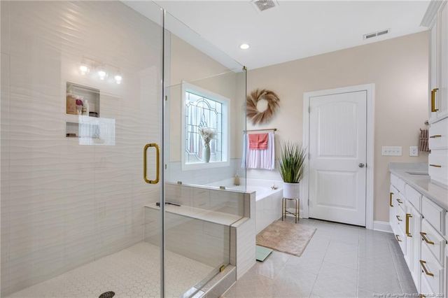 2945 Cragburn Place, Fayetteville, NC 28306