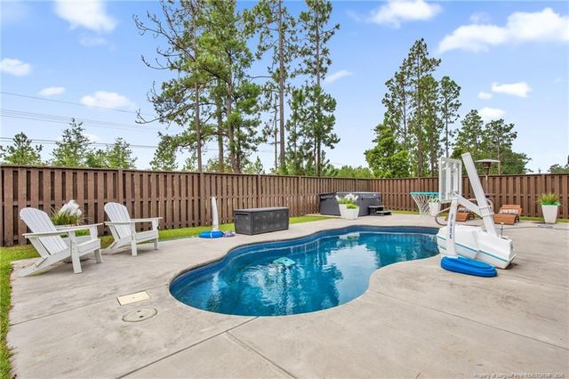 2945 Cragburn Place, Fayetteville, NC 28306