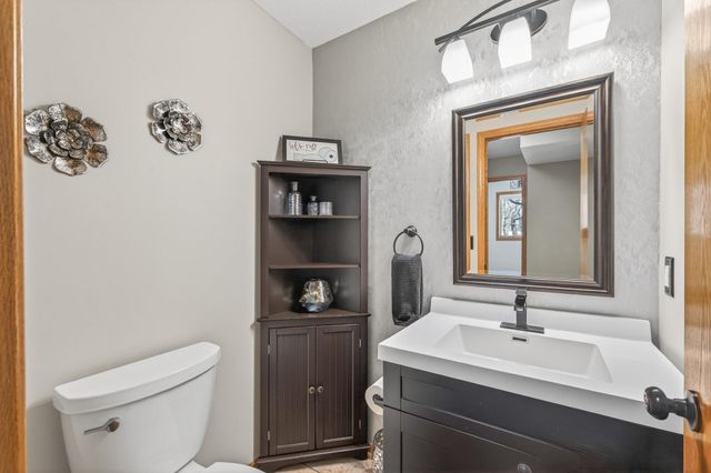 2822 286th Lane NW, Isanti, MN 55040