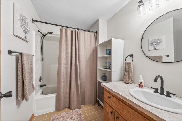 2822 286th Lane NW, Isanti, MN 55040