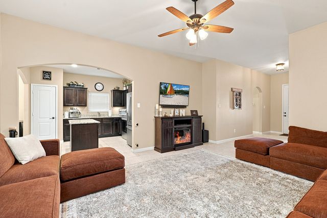 5017 Beaver Creek Avenue, Denton, TX 76207