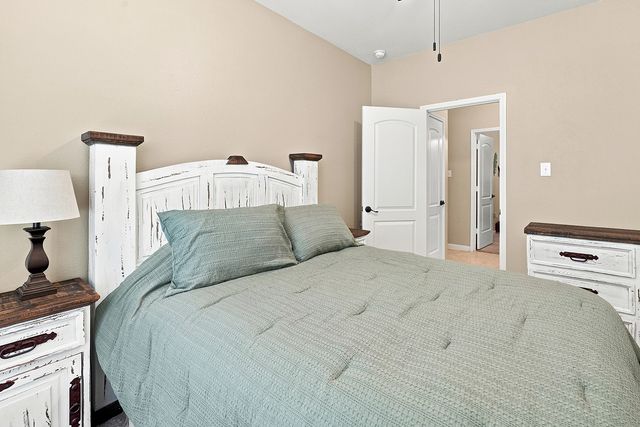 5017 Beaver Creek Avenue, Denton, TX 76207