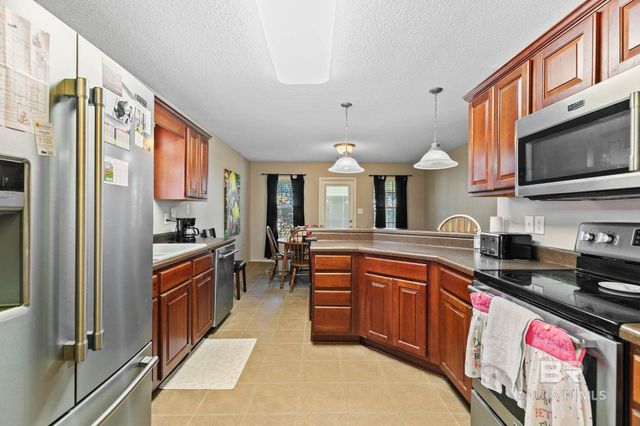 21630 Palmer Court, Robertsdale, AL 36567