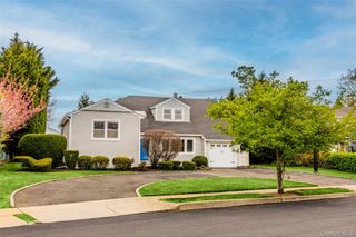 1970 Brook Park Drive, Merrick, NY 11566