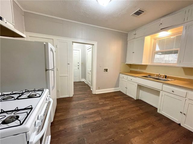 907 Bina Street A, Bryan, TX 77803