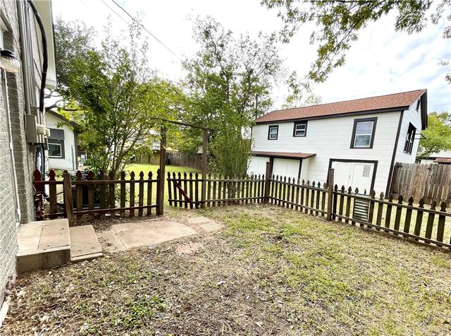 907 Bina Street A, Bryan, TX 77803