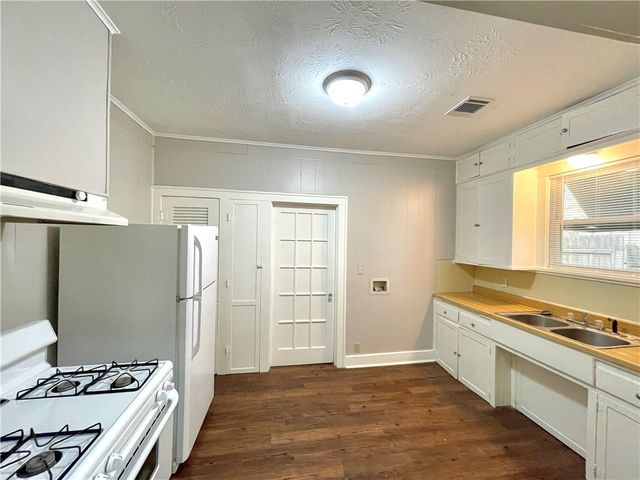 907 Bina Street A, Bryan, TX 77803