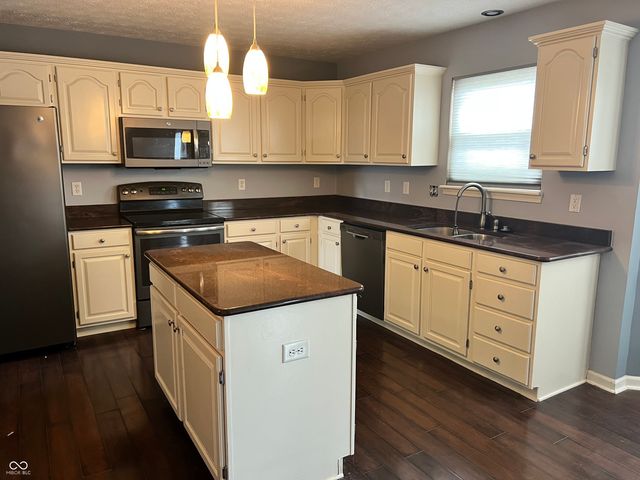 20486 Country Lake Boulevard, Noblesville, IN 46062