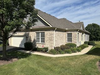 2017 Mallard Lane, Woodstock, IL 60098