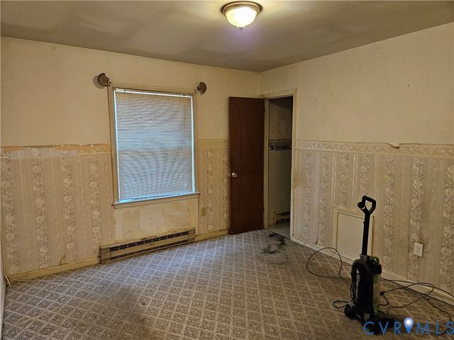 12393 Paige Rd, Woodford, VA 22580