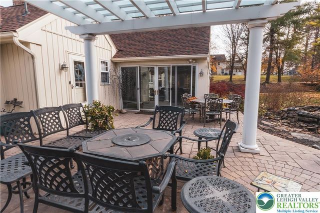 2626 Bayberry Circle, Lower Macungie Twp, PA 18049