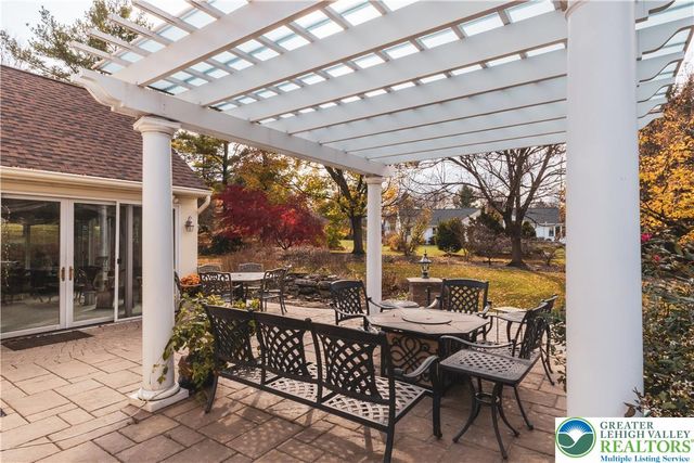 2626 Bayberry Circle, Lower Macungie Twp, PA 18049