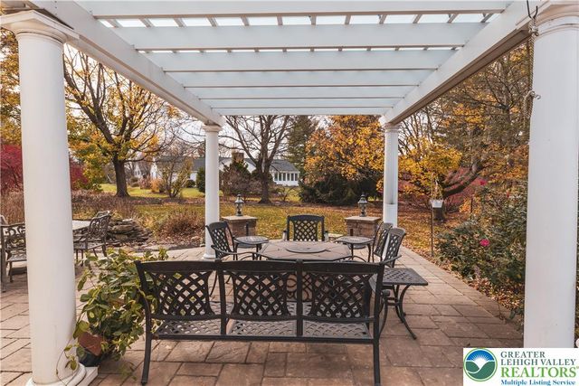 2626 Bayberry Circle, Lower Macungie Twp, PA 18049