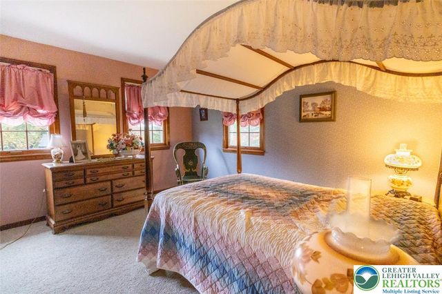 2626 Bayberry Circle, Lower Macungie Twp, PA 18049