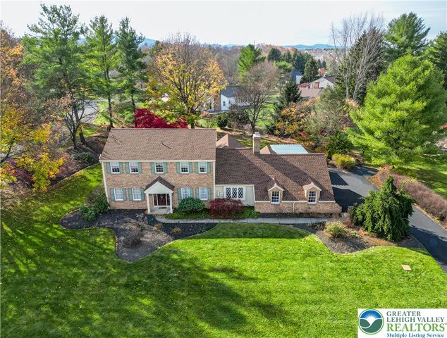 2626 Bayberry Circle, Lower Macungie Twp, PA 18049