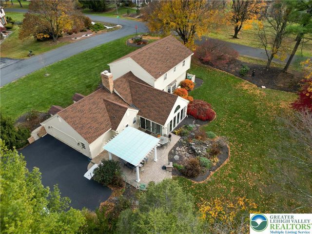 2626 Bayberry Circle, Lower Macungie Twp, PA 18049
