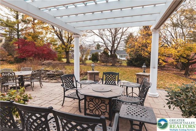 2626 Bayberry Circle, Lower Macungie Twp, PA 18049