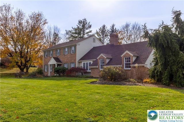 2626 Bayberry Circle, Lower Macungie Twp, PA 18049