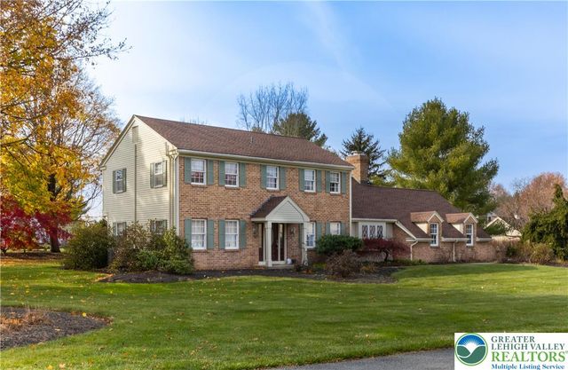 2626 Bayberry Circle, Lower Macungie Twp, PA 18049