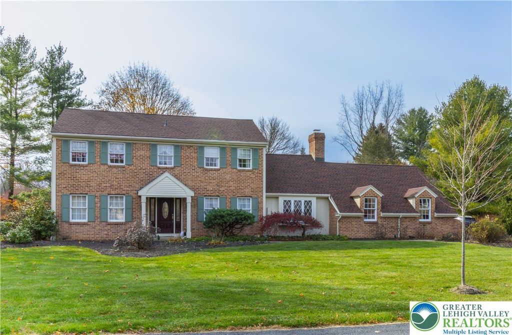 2626 Bayberry Circle, Lower Macungie Twp, PA 18049