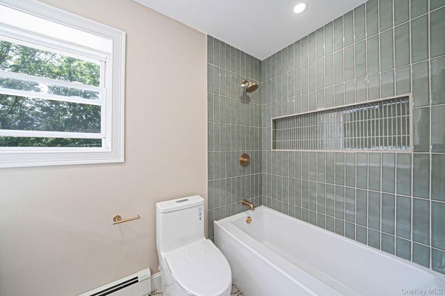 130 Greenbelt Parkway, Holbrook, NY 11741