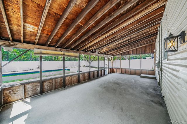 130 Greenbelt Parkway, Holbrook, NY 11741