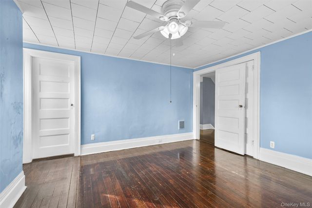 8 The Serpentine, New Rochelle, NY 10801