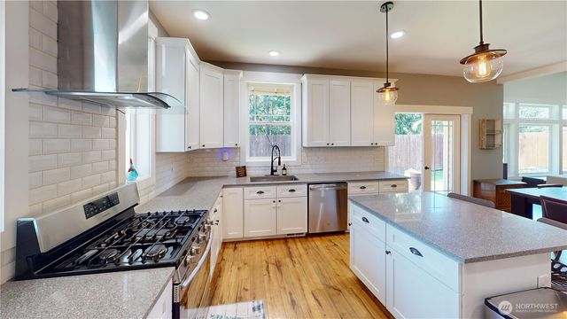 116 Alameda Avenue, Fircrest, WA 98466