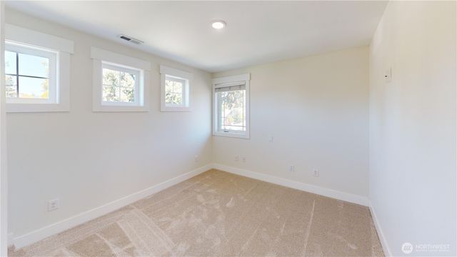 116 Alameda Avenue, Fircrest, WA 98466