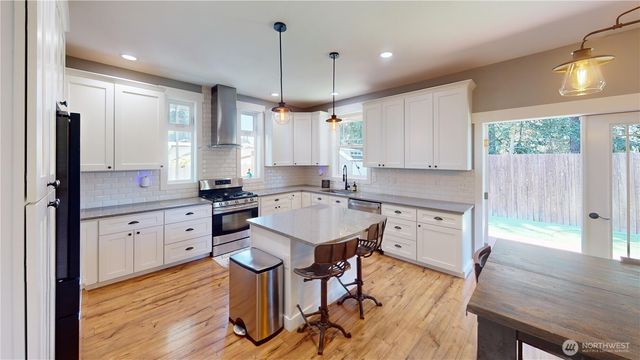 116 Alameda Avenue, Fircrest, WA 98466
