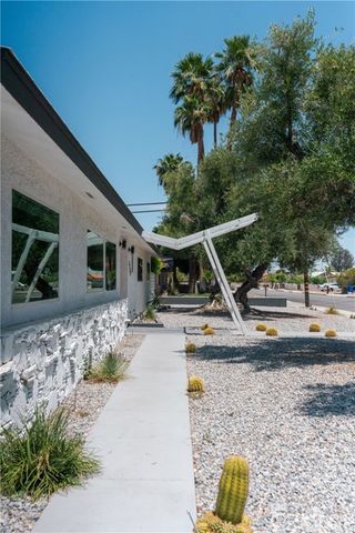 3760 E Camino San Simeon, Palm Springs, CA 92264