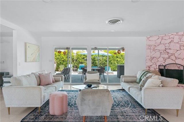 3760 E Camino San Simeon, Palm Springs, CA 92264