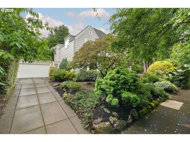 2829 Ne 17TH Ave, Portland, OR 97212