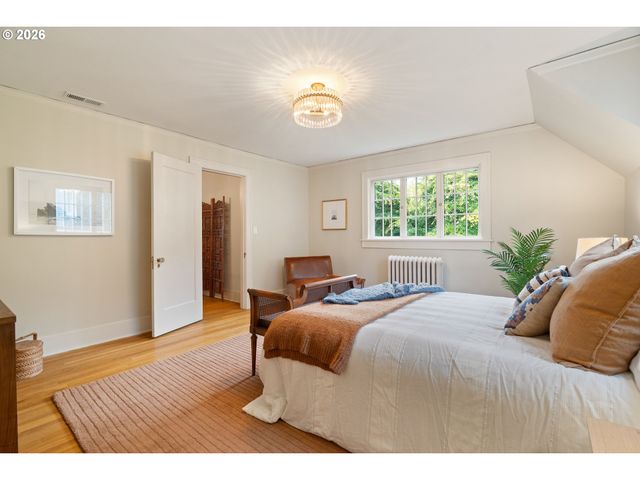 2829 Ne 17TH Ave, Portland, OR 97212