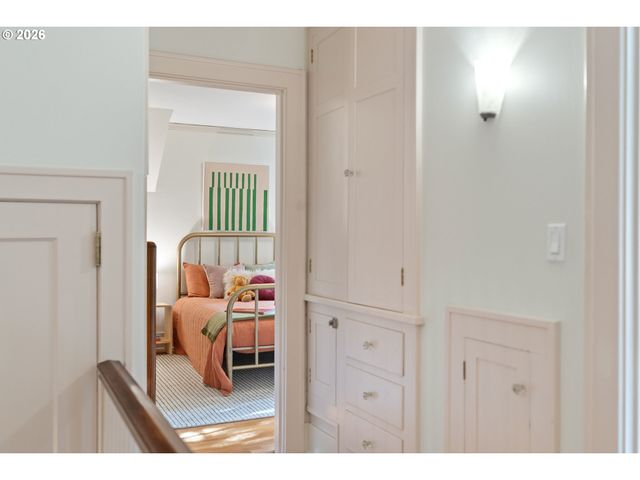 2829 Ne 17TH Ave, Portland, OR 97212